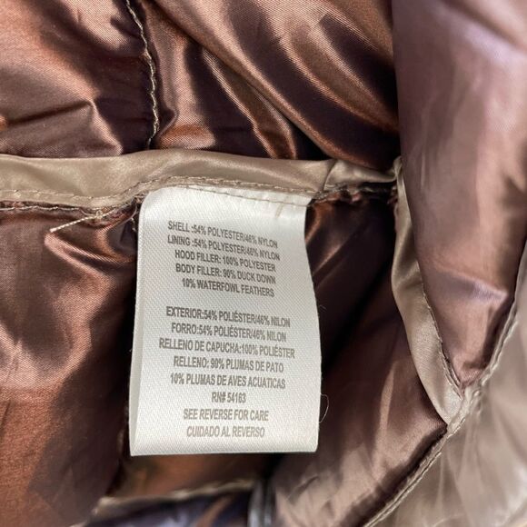 Andrew Marc Premium Down Hooded Puffer Jacket Size M EUC - Picture 9 of 9